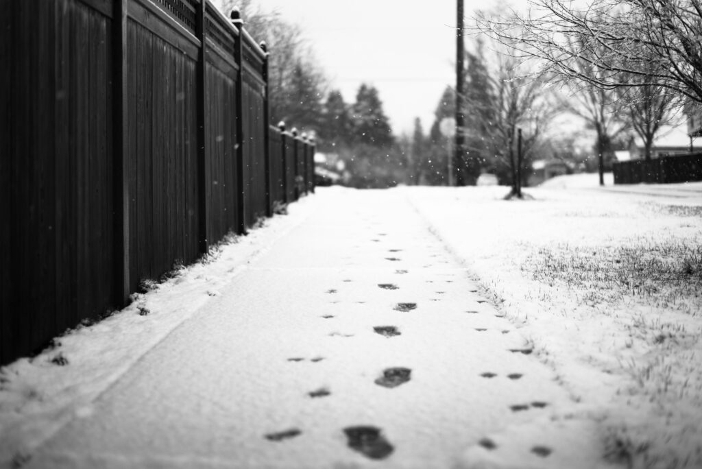 Verschneite Straße, Schneedienst